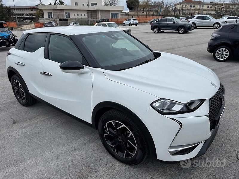 Usata DS Automobiles DS3 Crossback So Chic 110 CV (80 kW) 2022 Bianco SUV
