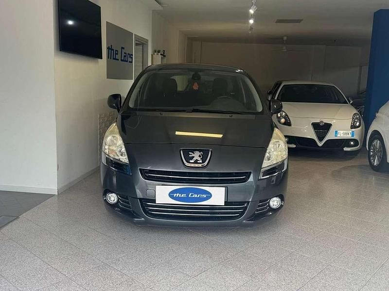 Usata Peugeot 5008 Premium 109 CV (80 kW) 2010 Nero Monovolume