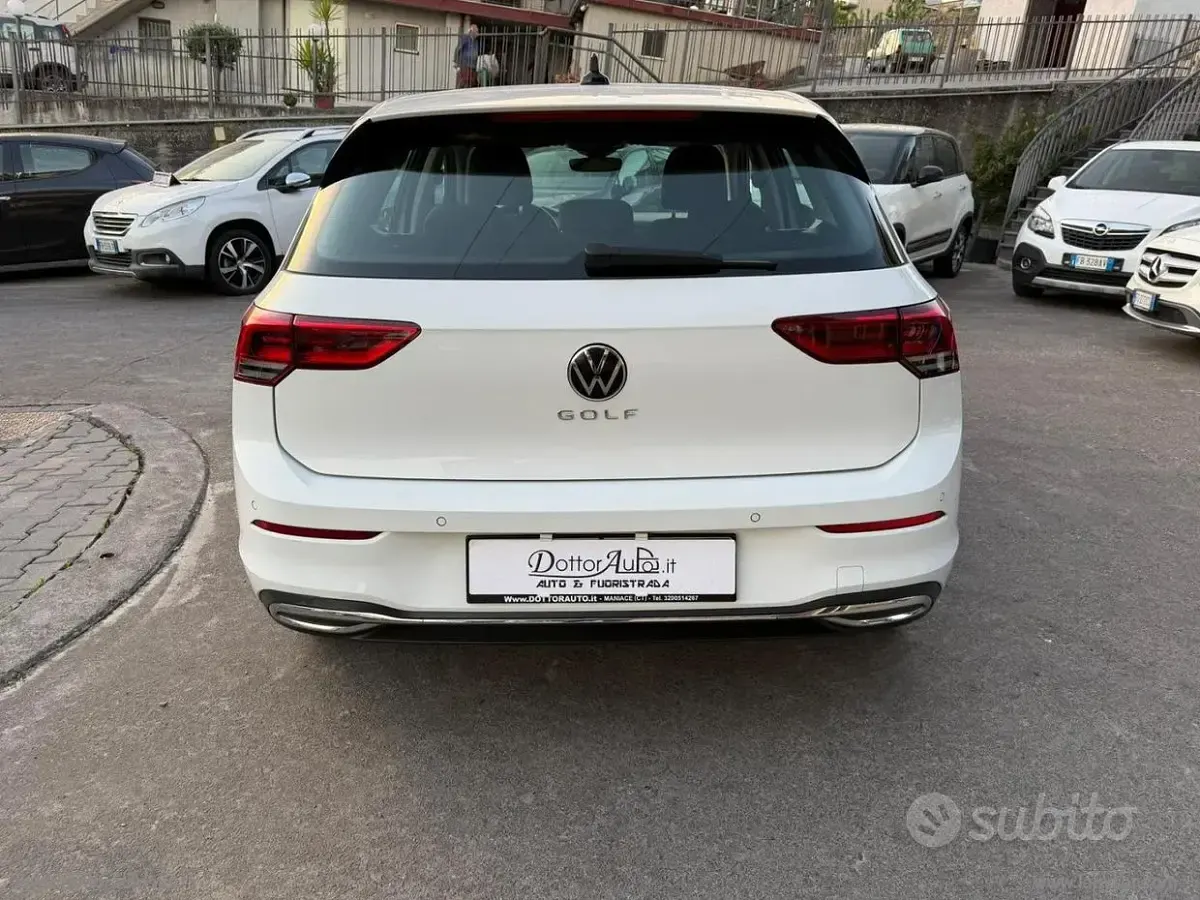 Usata VW Golf VIII Style 116 CV (85 kW) 2022 Bianco Berlina