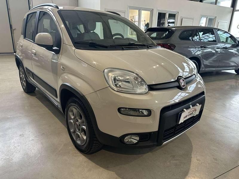 Usata Fiat Panda 4x4 75 CV (55 kW) 2013 Beige Utilitaria