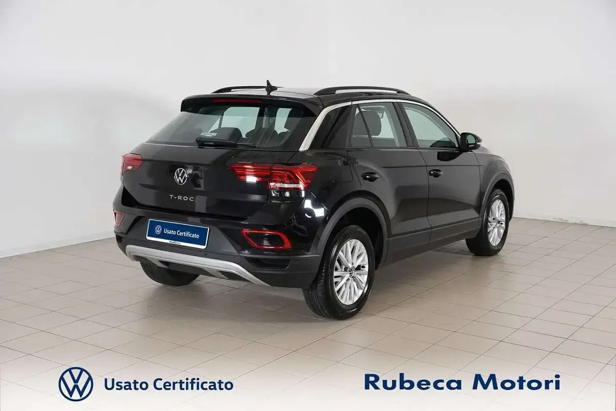 Usata VW T-Roc Life 116 CV (85 kW) 2025 Nero SUV