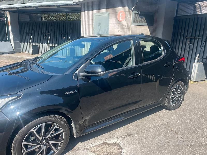 Usata Toyota Yaris 130 CV (95 kW) 2021 Nero Utilitaria