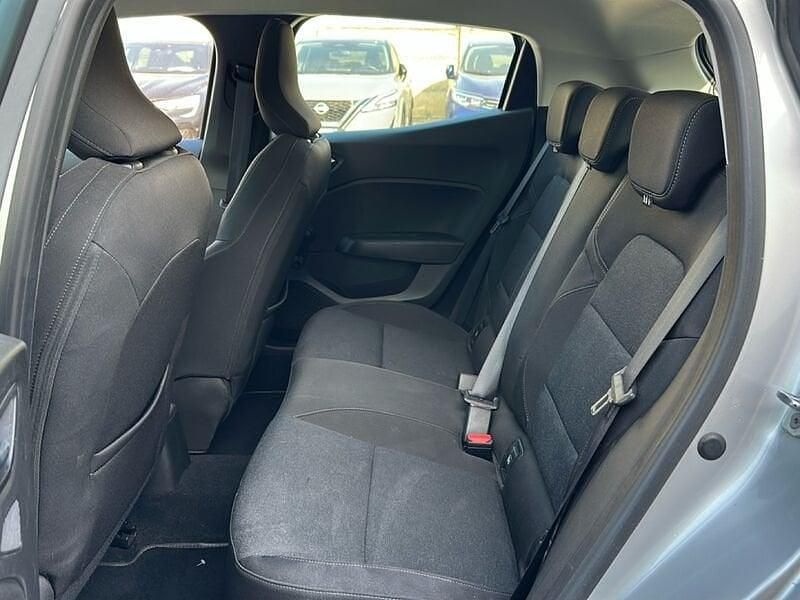 Usata Renault Clio V Equilibre 101 CV (74 kW) 2023 Grigio Utilitaria