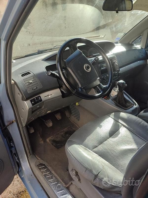 Usata Ssangyong (KGM) Rodius 165 CV (121 kW) 2007 Grigio Monovolume