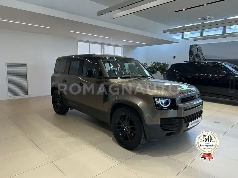 Usata Land Rover Defender S 241 CV (177 kW) 2021 Marrone SUV