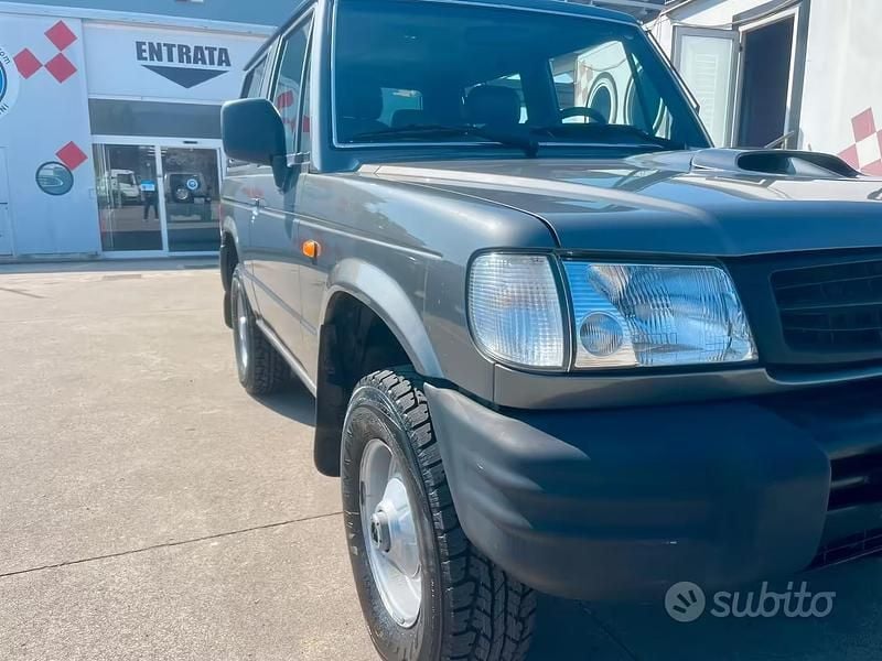 Usata Hyundai Galloper 101 CV (74 kW) 2001 Grigio SUV