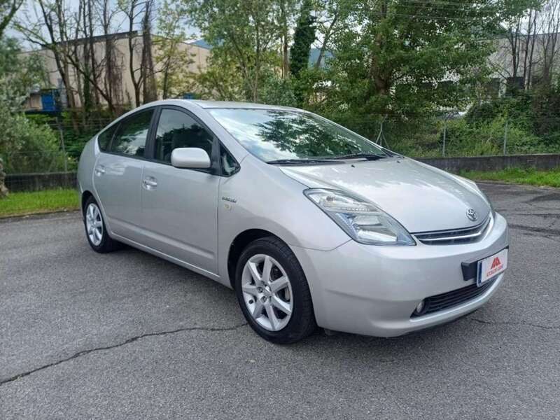 Usata Toyota Prius 77 CV (56 kW) 2007 Argento Utilitaria