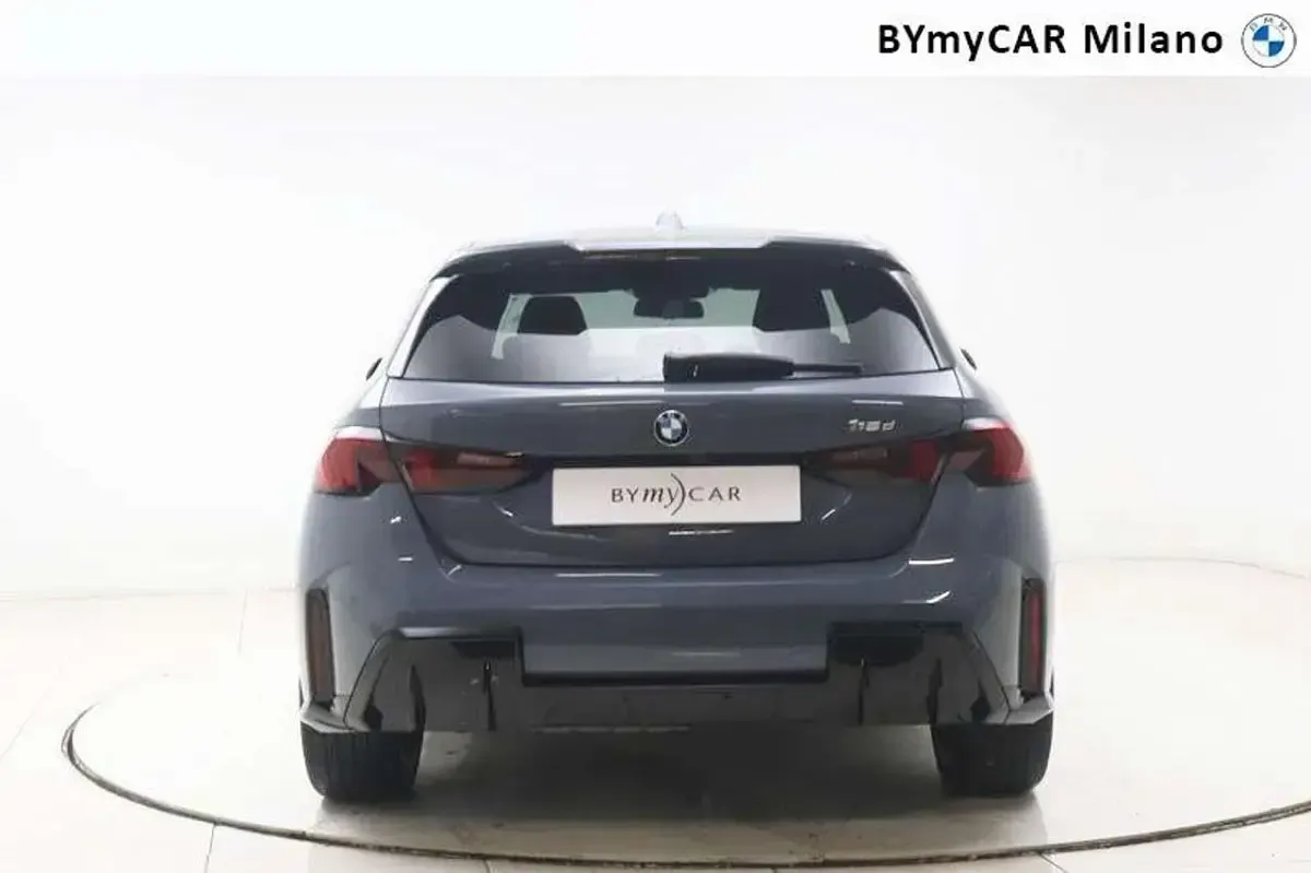 Usata BMW 118 M Sport 150 CV (110 kW) 2025 Storm bay metallizzato Utilitaria
