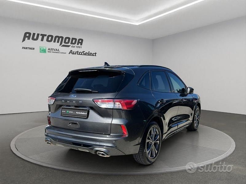 Usata Ford Kuga ST-Line 120 CV (88 kW) 2021 Grigio SUV