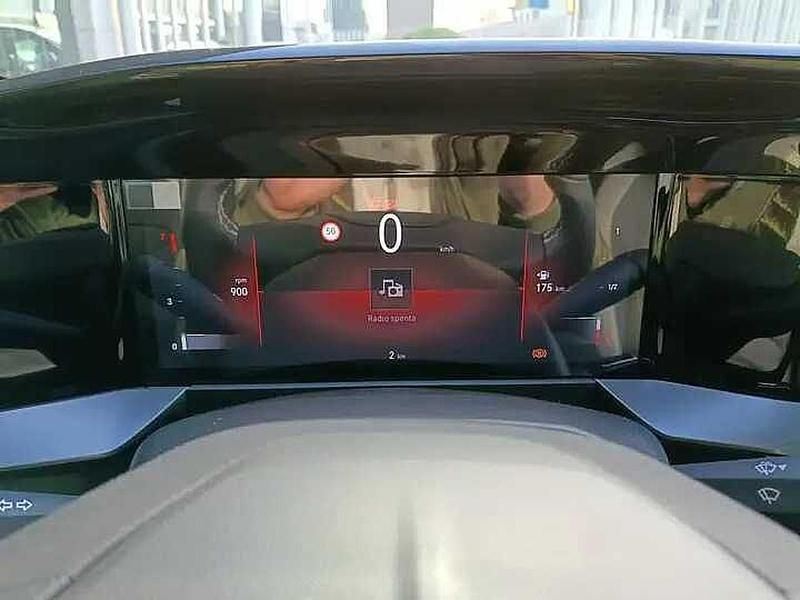 Nuova Opel Mokka 136 CV (100 kW) 2025 Grafik grey / tetto nero SUV