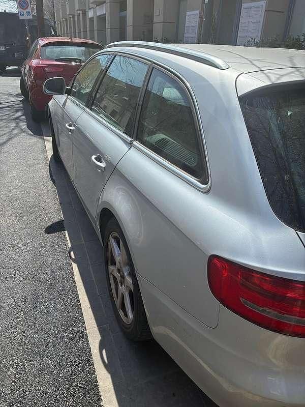 Begagnad Audi A4 120 HK (88 kW) 2009 Silver Kombi