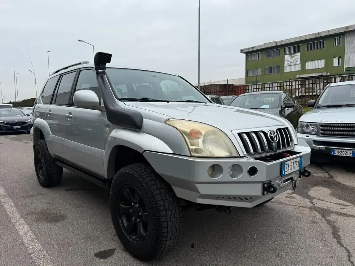 Usata Toyota Land Cruiser 166 CV (122 kW) 2006 Argento SUV