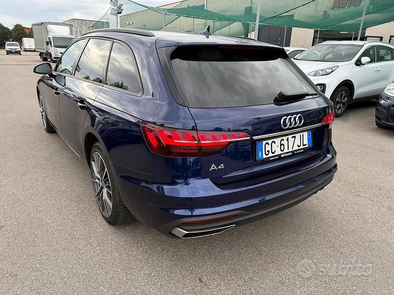 Usata Audi A4 Business 163 CV (119 kW) 2020 Blu Station wagon