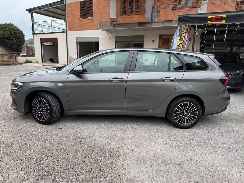 Usata Fiat Tipo Life 130 CV (95 kW) 2021 Grigio Station wagon