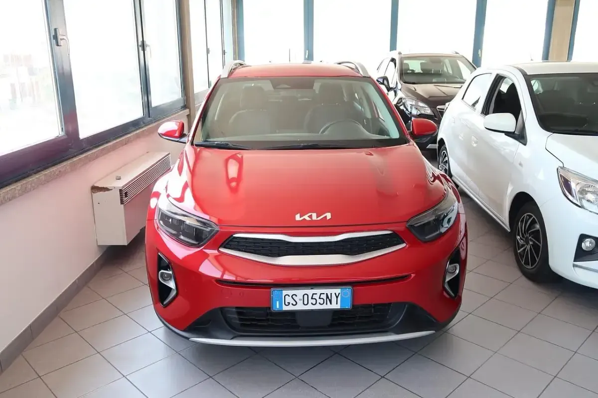Usata Kia Stonic Style 84 CV (61 kW) 2023 Rosso SUV