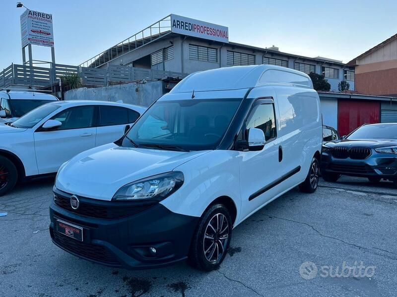 Usata Fiat Doblò S 120 CV (88 kW) 2019 Bianco Monovolume