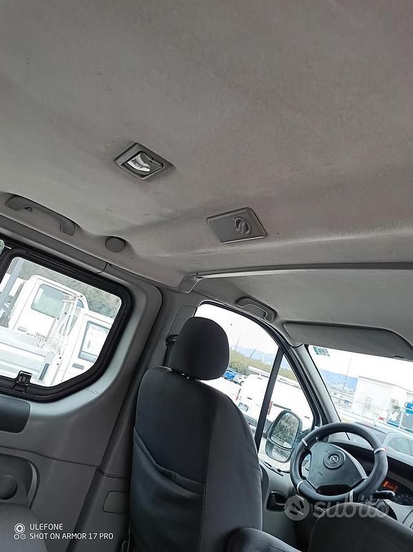 Usata Opel Vivaro 114 CV (83 kW) 2007 Grigio Monovolume