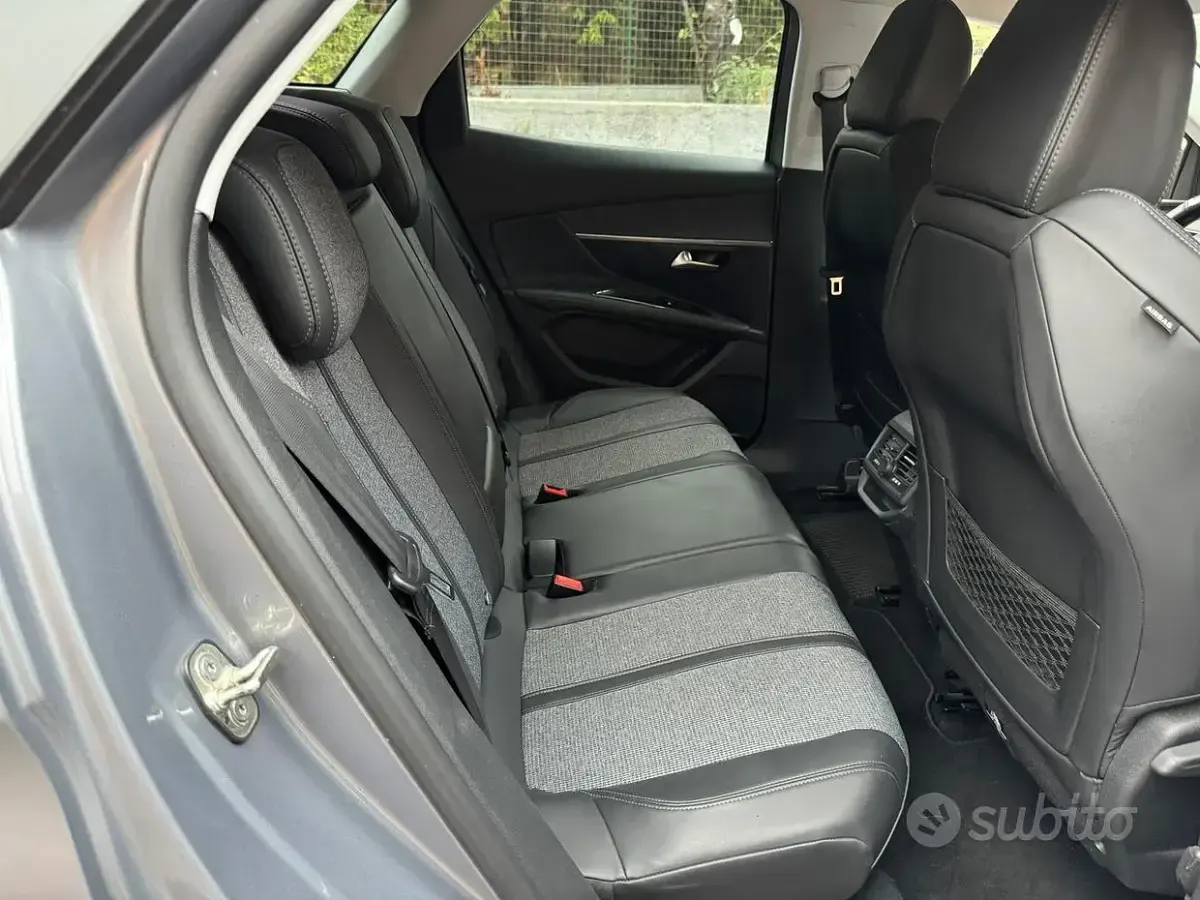 Usata Peugeot 3008 Allure 131 CV (96 kW) 2018 Grigio SUV