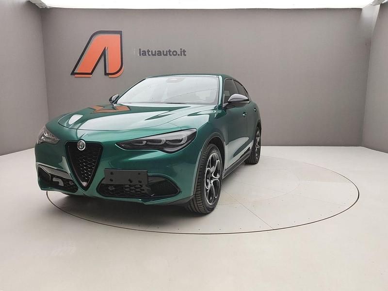 Usata Alfa Romeo Stelvio Sprint 209 CV (153 kW) 2025 Verde SUV