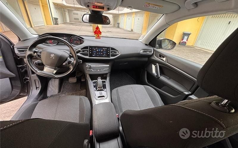 Usata Peugeot 308 SW S 130 CV (95 kW) 2019 Station wagon