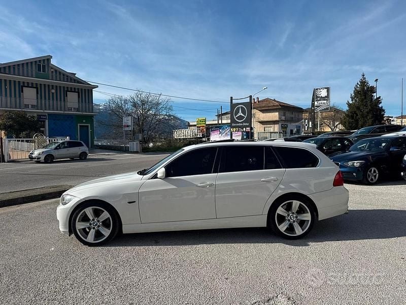Usata BMW 330 245 CV (180 kW) 2010 Bianco Station wagon