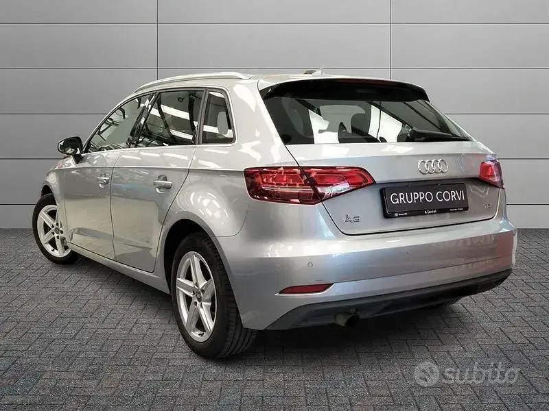 Usata Audi A3 Business 116 CV (85 kW) 2018 Grigio Berlina