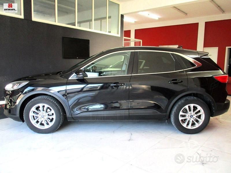 Usata Ford Kuga Titanium 120 CV (88 kW) 2020 Nero SUV