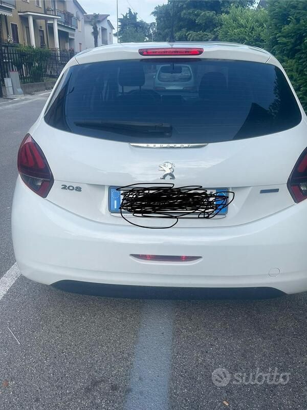 Usata Peugeot 208 82 CV (60 kW) 2016 Bianco Utilitaria
