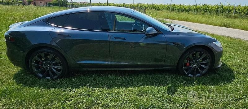 Usata Tesla Model S Performance 169 kW (230 CV) 2020 Grigio Utilitaria