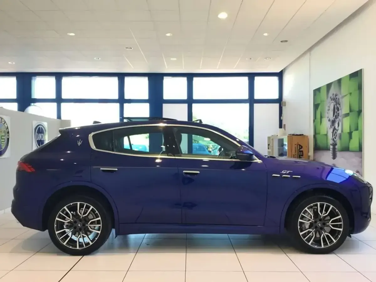 Usata Maserati Grecale GT 300 CV (220 kW) 2022 Blu/azzurro SUV