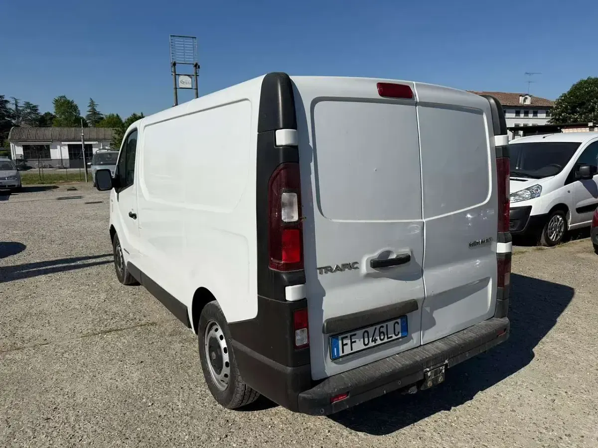Usata Renault Trafic 120 CV (88 kW) 2016 Bianco Monovolume