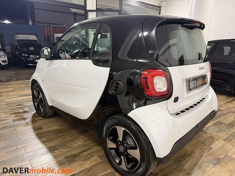 Usata Smart ForTwo Coupé Passion 41 kW (56 CV) 2022 Bianco Utilitaria