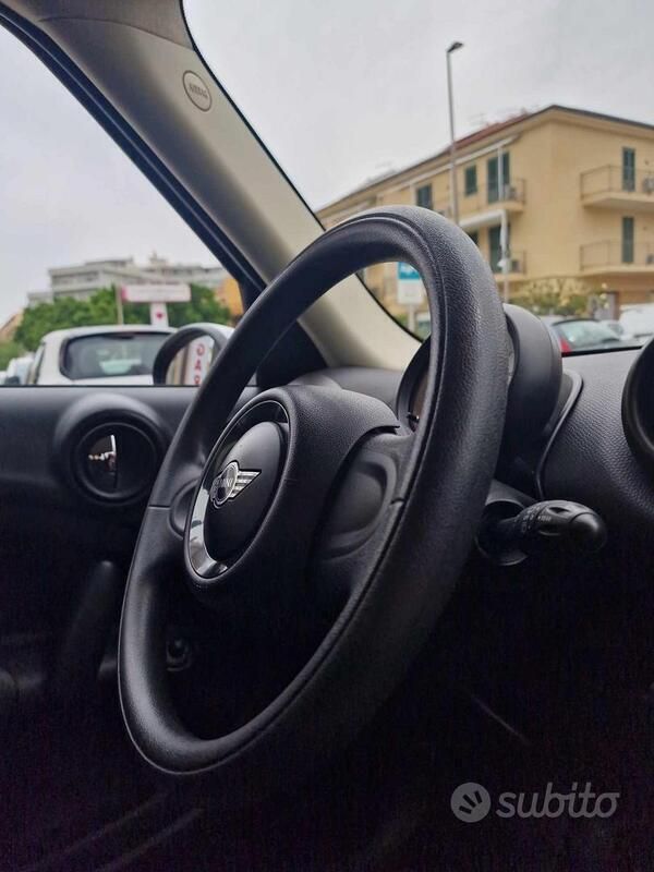 Usata Mini Cooper D Countryman 111 CV (81 kW) 2011 Nero SUV