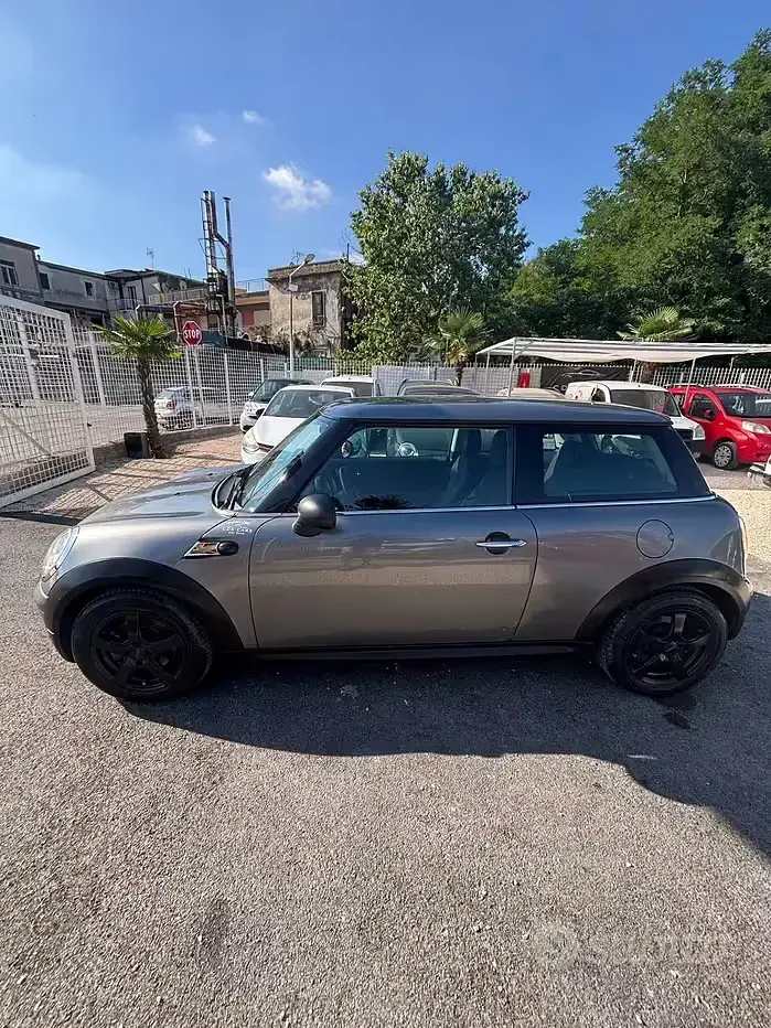 Usata Mini ONE 75 CV (55 kW) 2010 Utilitaria
