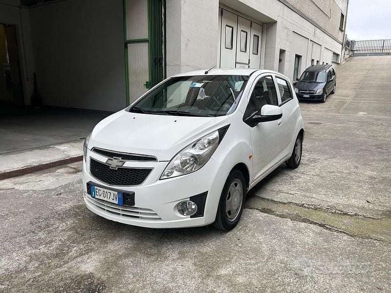 Usata Chevrolet Spark LS 68 CV (50 kW) 2011 Bianco Utilitaria