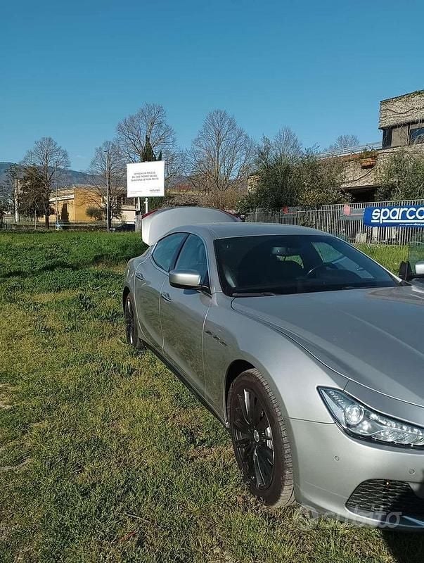 Usata Maserati Ghibli 275 CV (202 kW) 2015 Grigio Berlina