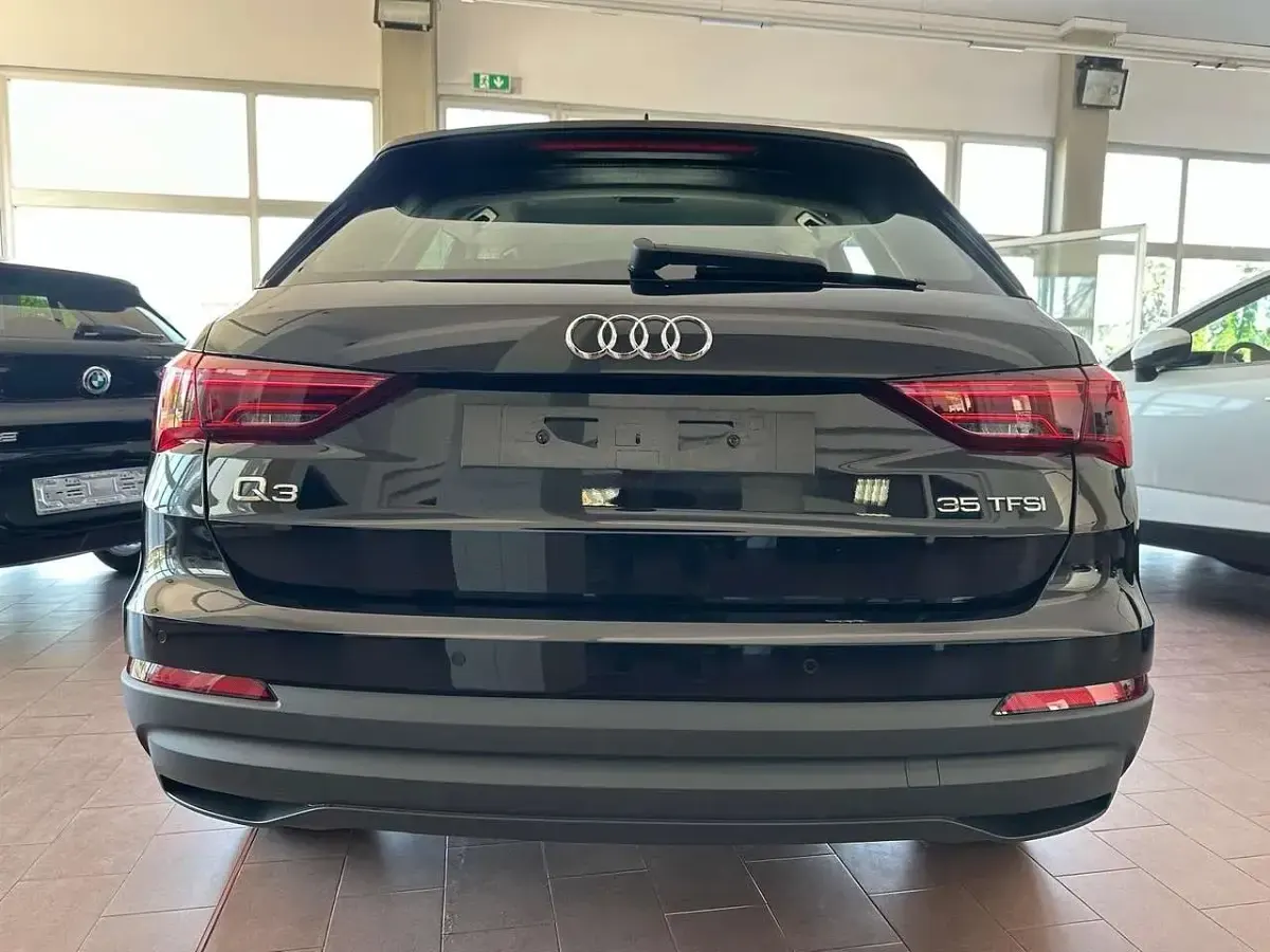 Usata Audi Q3 Ambiente 150 CV (110 kW) 2020 Nero SUV
