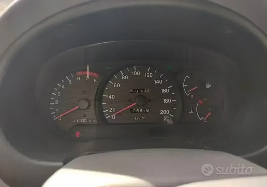 Usata Hyundai Accent 88 CV (64 kW) 2000 Grigio Berlina