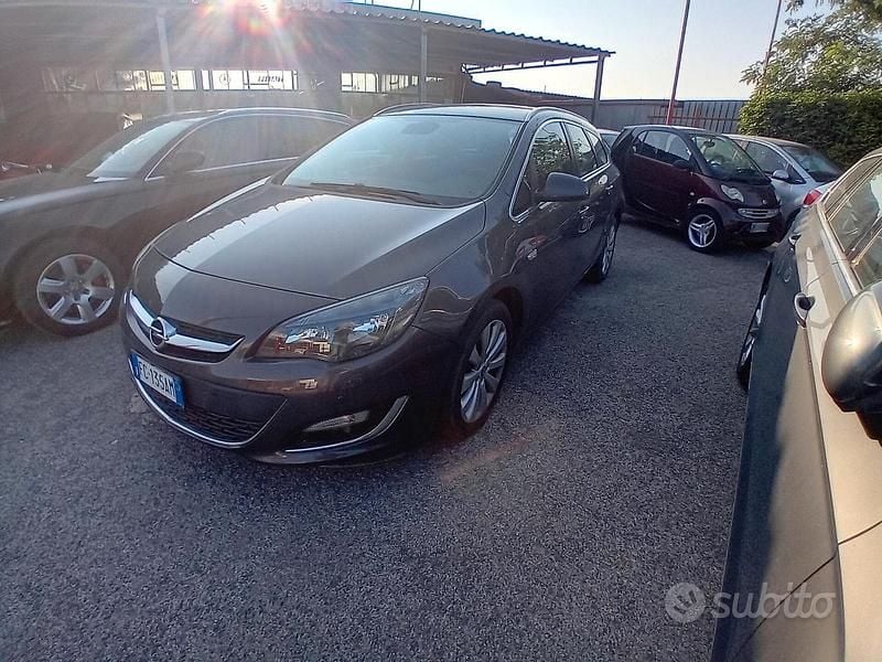 Usata Opel Astra 140 CV (102 kW) 2016 Grigio Station wagon