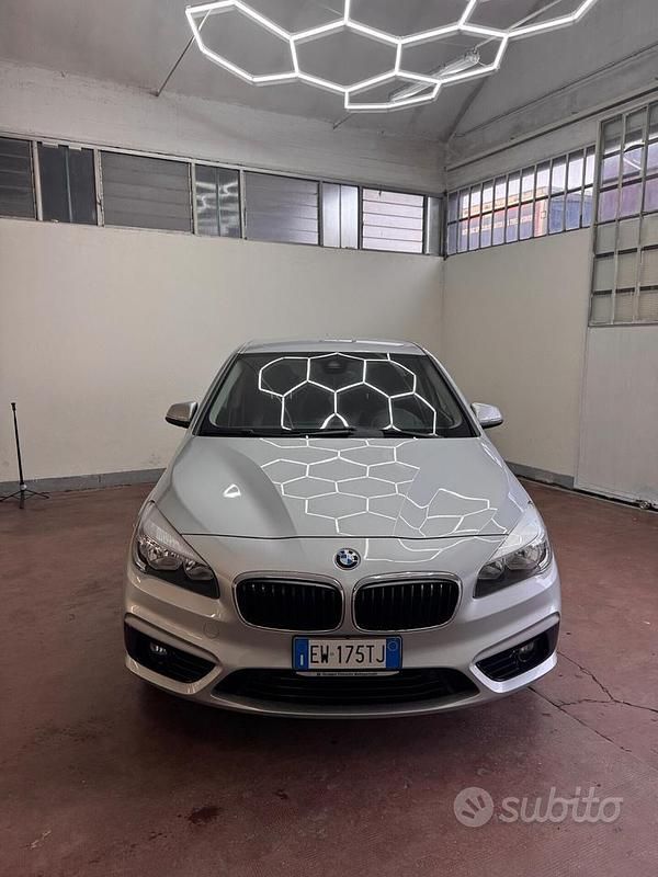 Usata BMW 218 Active Tourer Sport Line 150 CV (110 kW) 2014 Grigio Monovolume