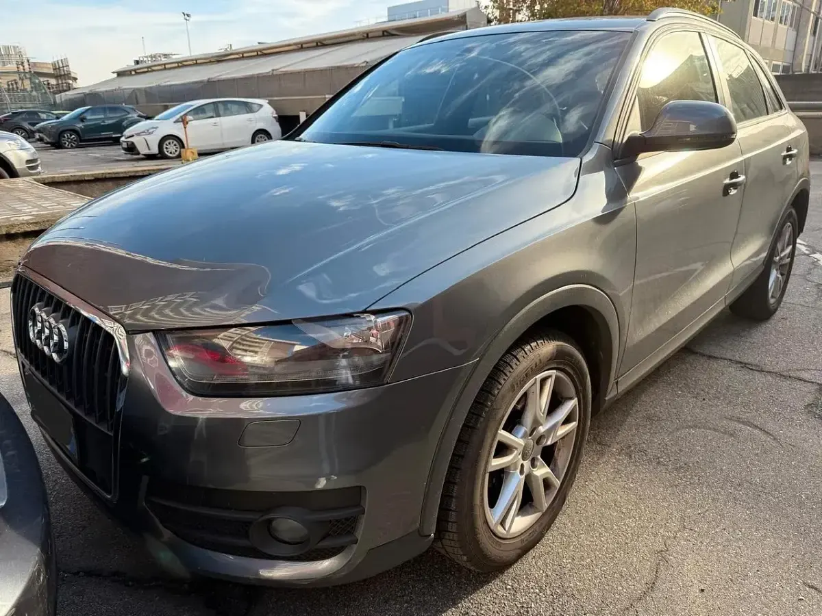 Usata Audi Q3 Advanced Plus 170 CV (125 kW) 2012 Grigio SUV