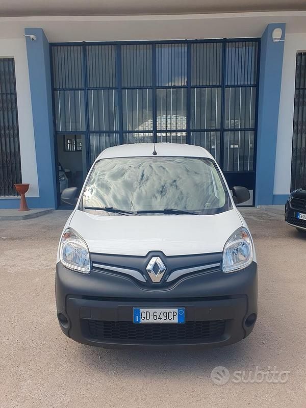Usata Renault Kangoo 95 CV (69 kW) 2021 Bianco Monovolume