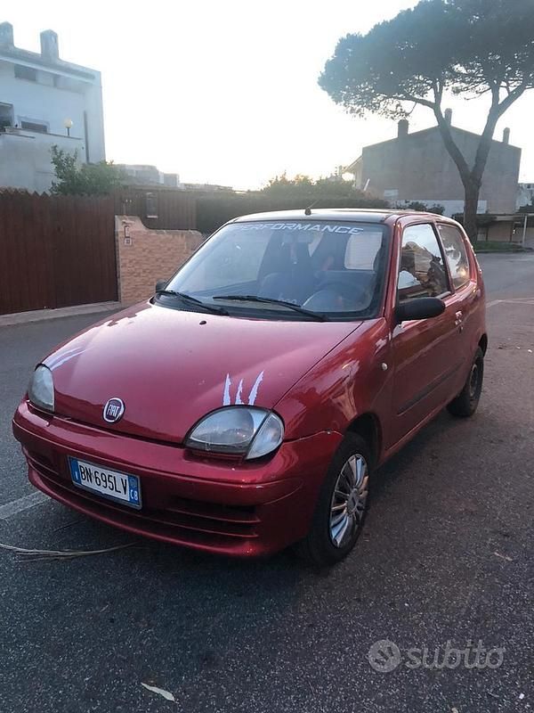 Usata Fiat 600 2000 Rosso Berlina