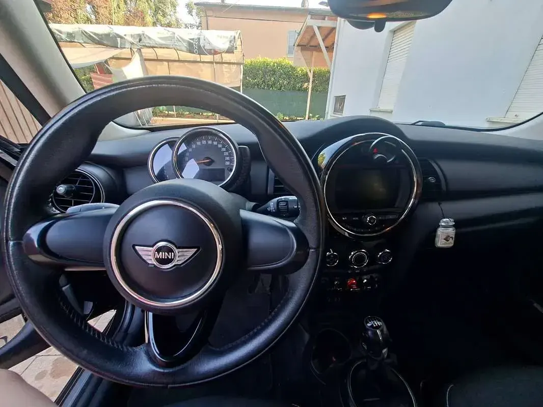 Usata Mini One D 102 CV (75 kW) 2015 Nero Utilitaria