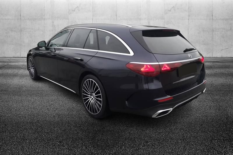 Usata Mercedes E220 Advanced Plus 197 CV (144 kW) 2024 Blu metallizzato Station wagon
