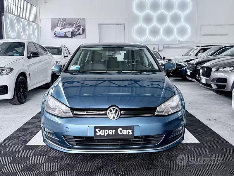 Usata VW Golf VII Highline 110 CV (80 kW) 2016 Blu Berlina