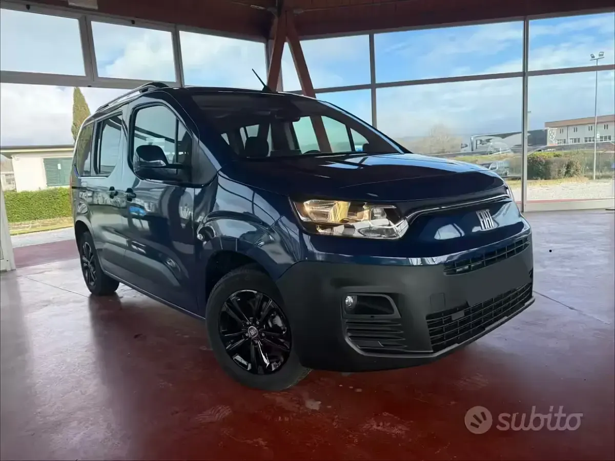 Usata Fiat e-Doblò Launch Edition 56 kW (77 CV) 2023 Blu Monovolume