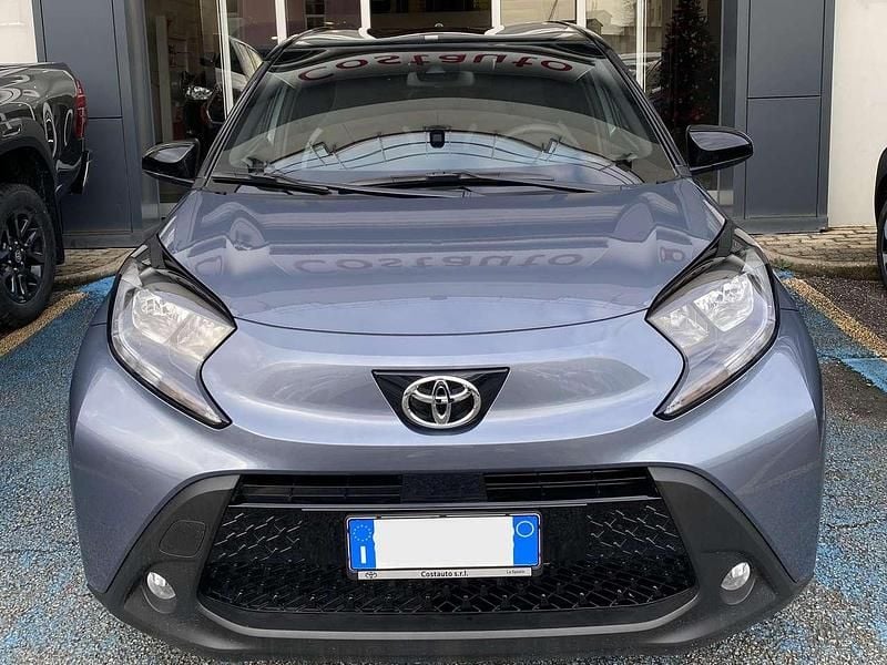 Nuova Toyota Aygo X Trend 72 CV (52 kW) 2025 Persian salt & black SUV