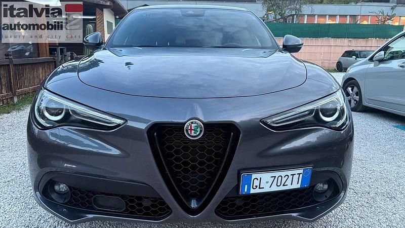 Usata Alfa Romeo Stelvio Sprint 190 CV (139 kW) 2022 Grigio SUV