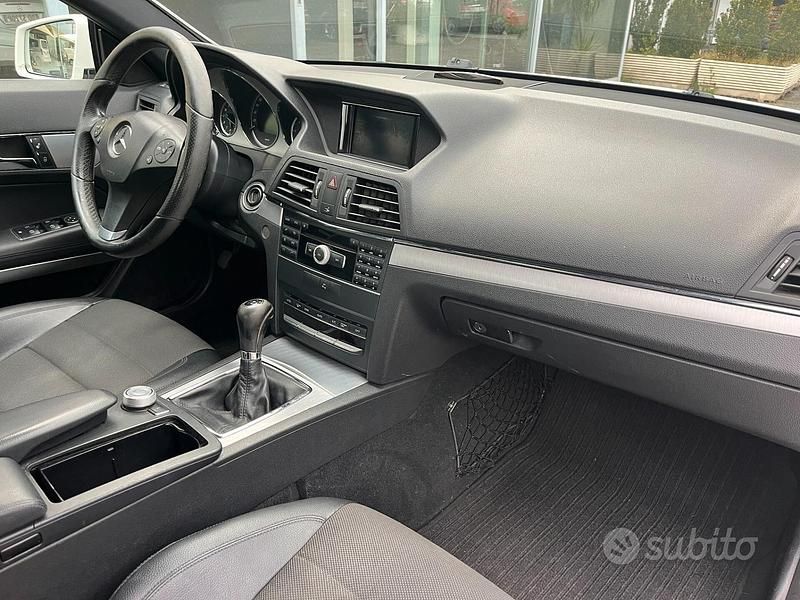 Usata Mercedes E220 169 CV (124 kW) 2013 Bianco Coupé